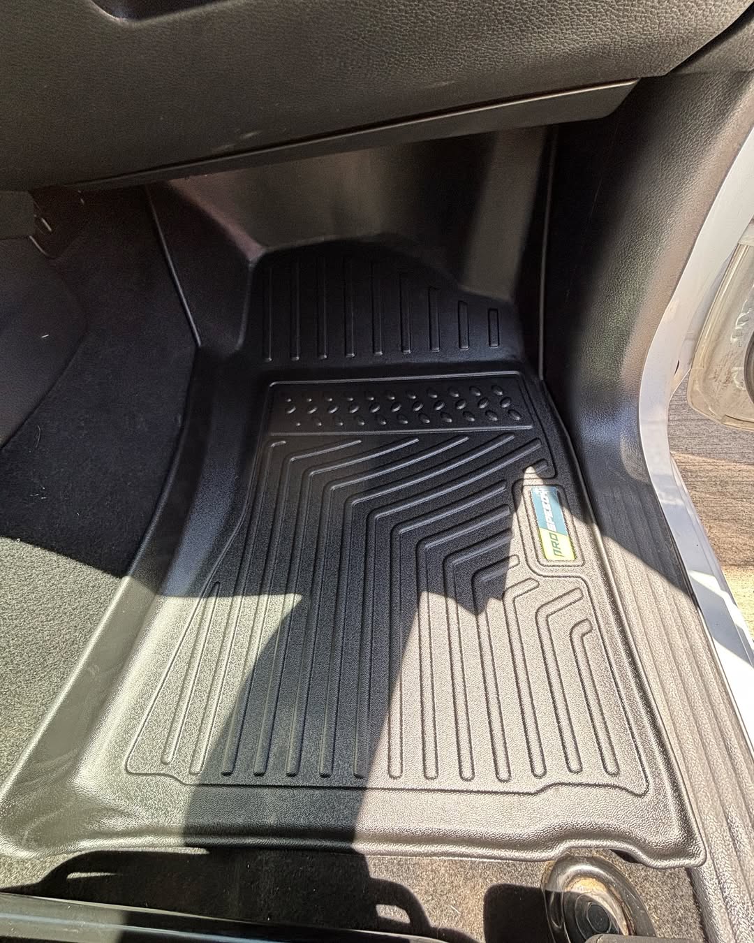 PISOS DE CALCE PERFECTO NISSAN NAVARA NP300 2015+ 3PIEZAS