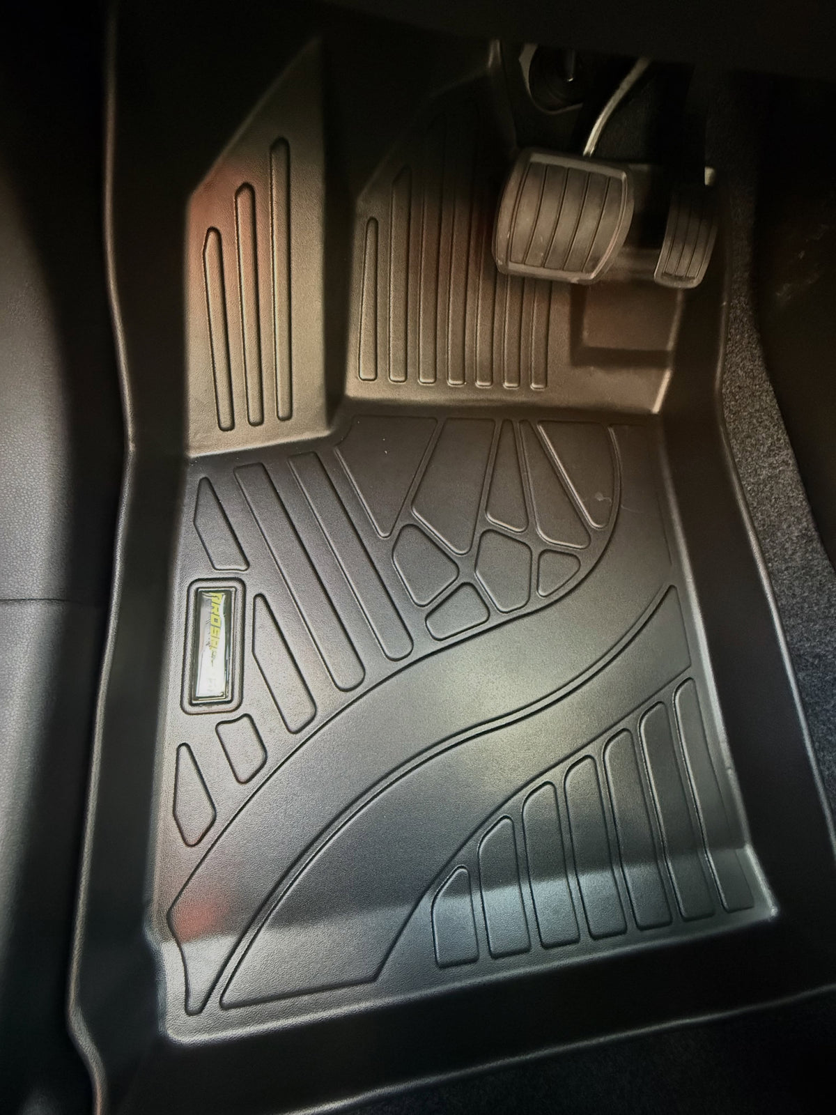 PISOS DE CALCE PERFECTO AEOLUS MAGE 2023+ 3PIEZAS