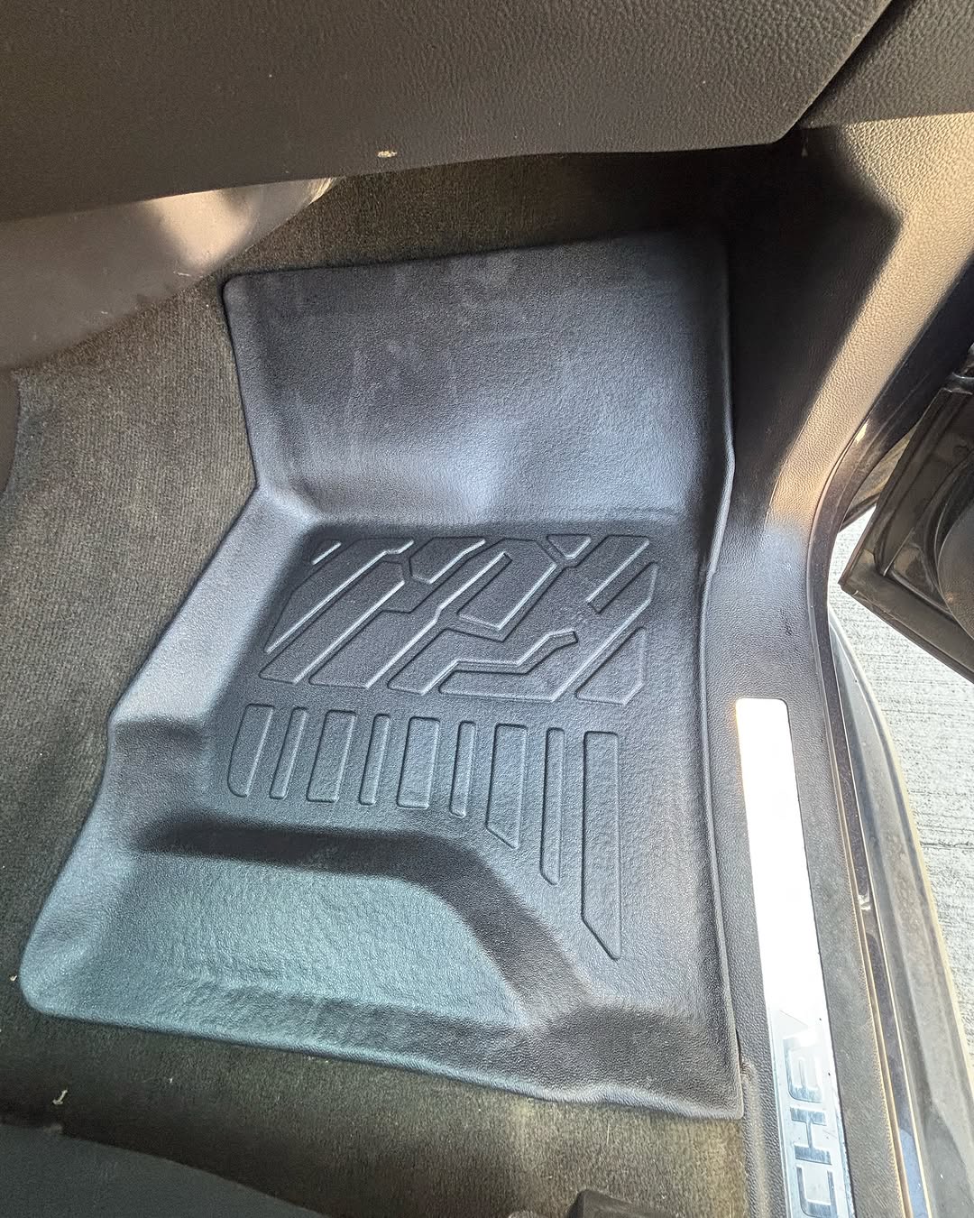 PISOS DE CALCE PERFECTO CHEVROLET TAHOE 2015-2020 3PIEZAS