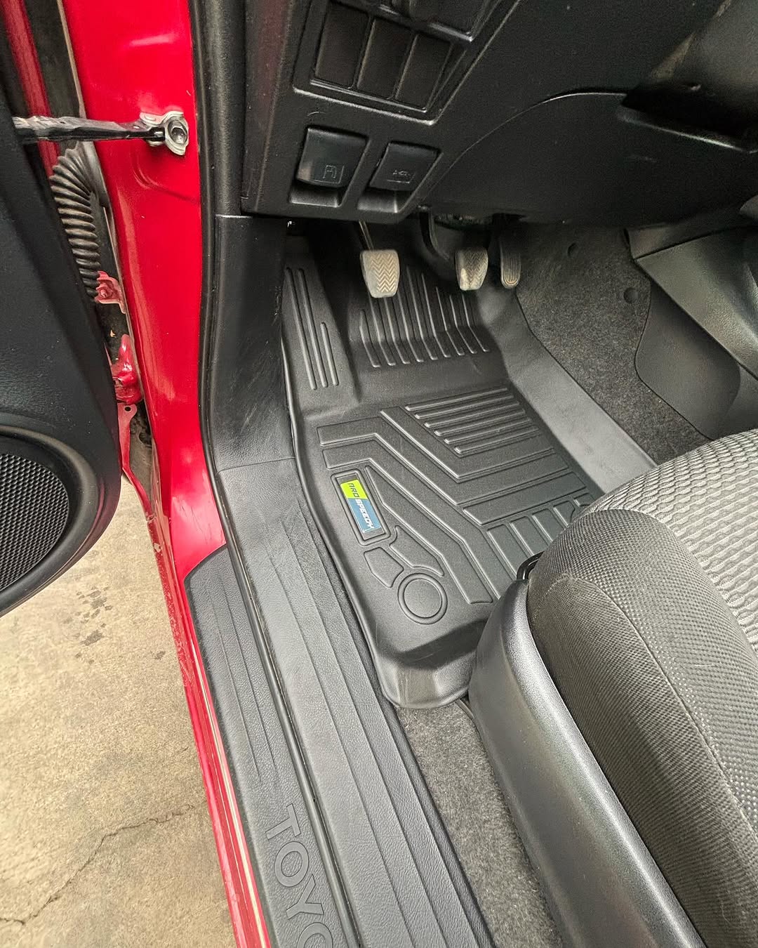 PISOS DE CALCE PERFECTO TOYOTA HILUX REVO 2016+