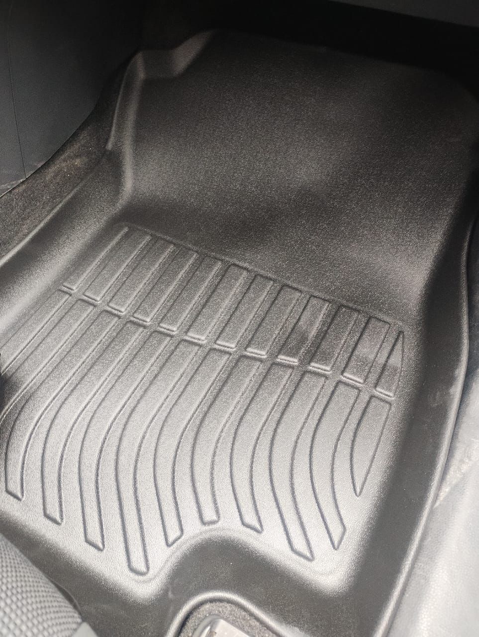 PISOS DE CALCE PERFECTO TOYOTA RAV4 2019-2025 MANUAL