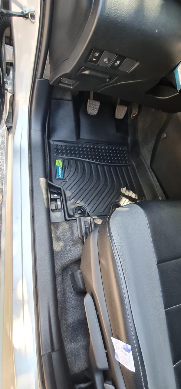 PISOS DE CALCE PERFECTO TOYOTA YARIS HB 2015+ 3PIEZAS