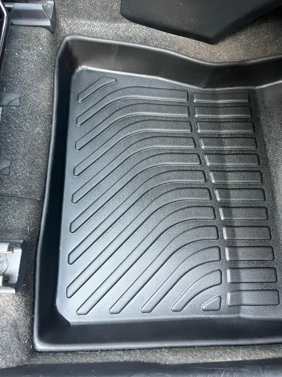 PISOS DE CALCE PERFECTO TOYOTA YARIS HB 2015+ 3PIEZAS
