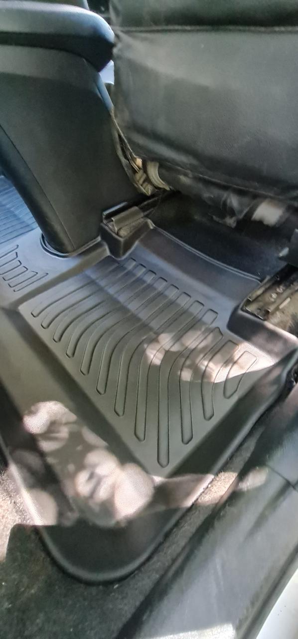 PISOS DE CALCE PERFECTO TOYOTA YARIS HB 2015+ 3PIEZAS