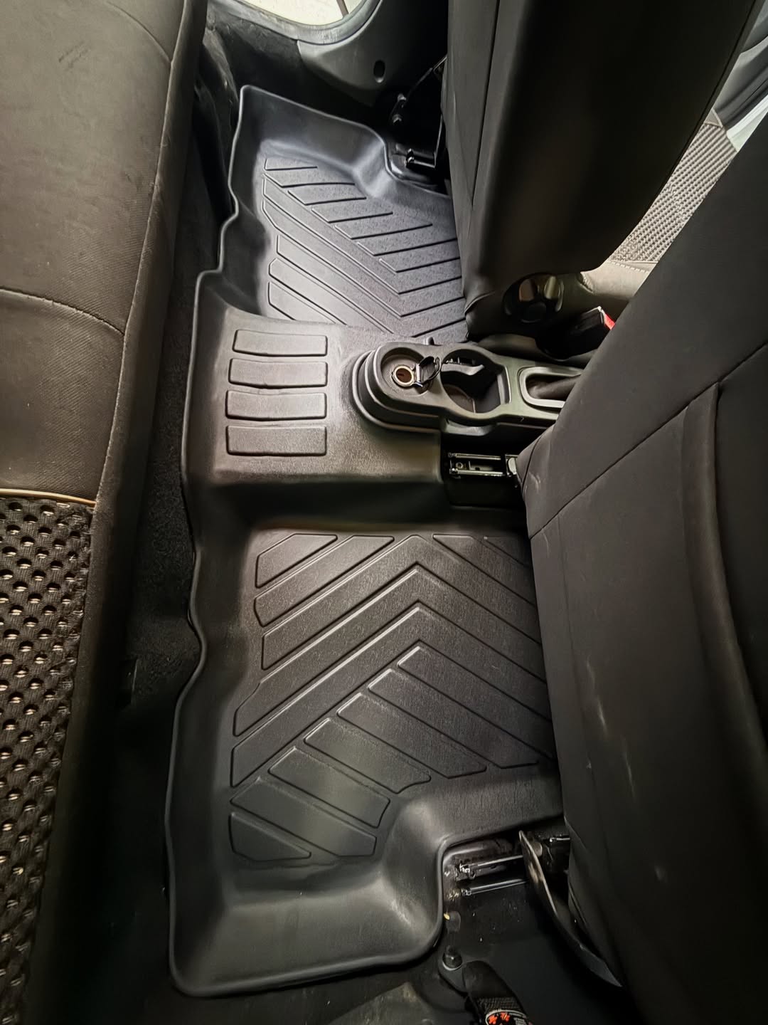 PISOS DE CALCE PERFECTO RENAULT DUSTER 2015-2020 3PIEZAS