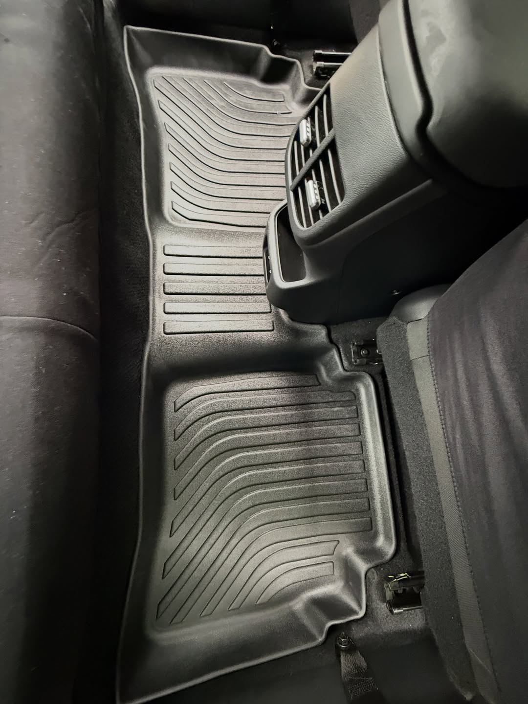 PISOS DE CALCE PERFECTO HYUNDAI ACCENT 2024+ 3PIEZAS