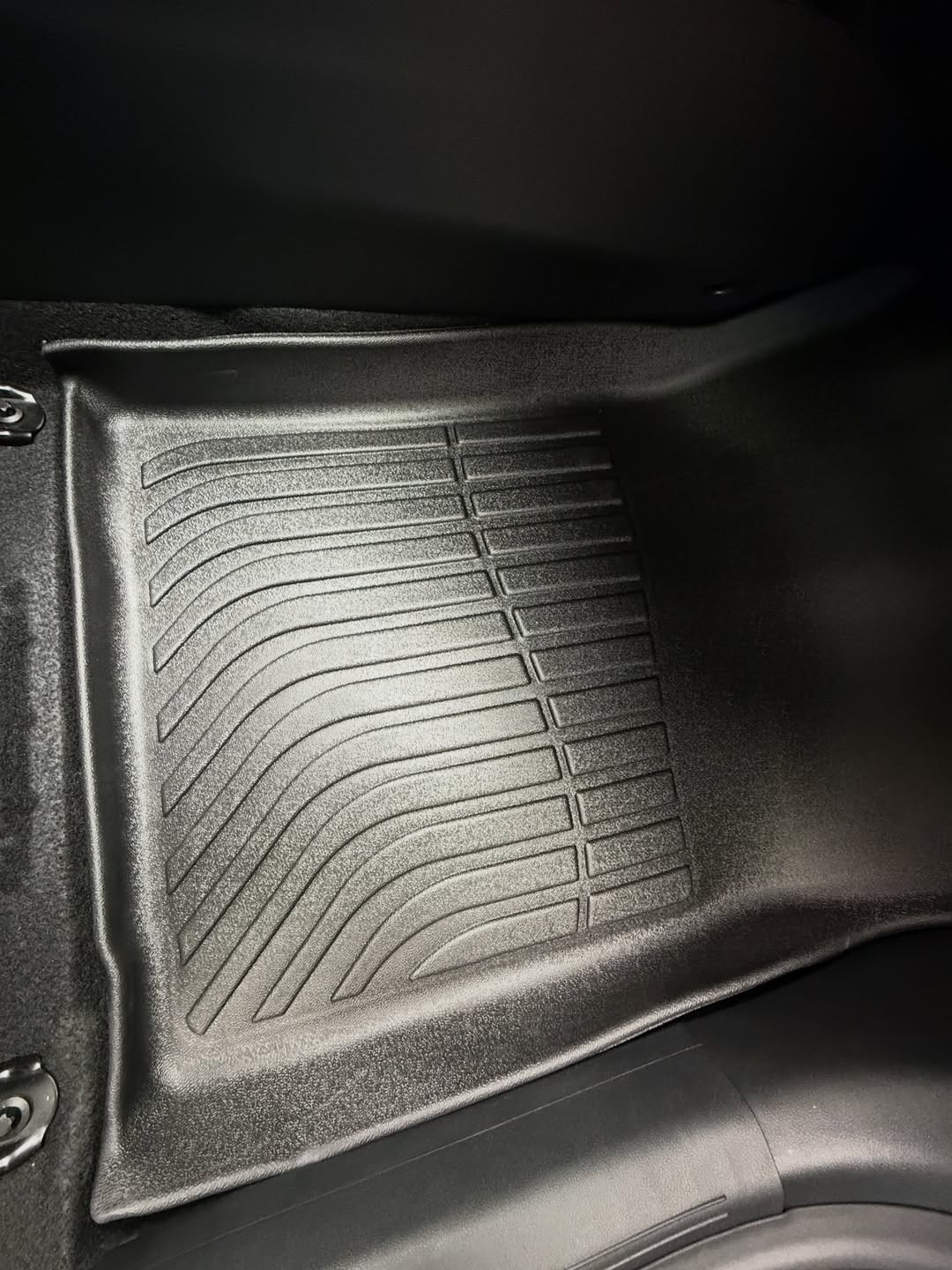 PISOS DE CALCE PERFECTO HYUNDAI ACCENT 2024+ 3PIEZAS