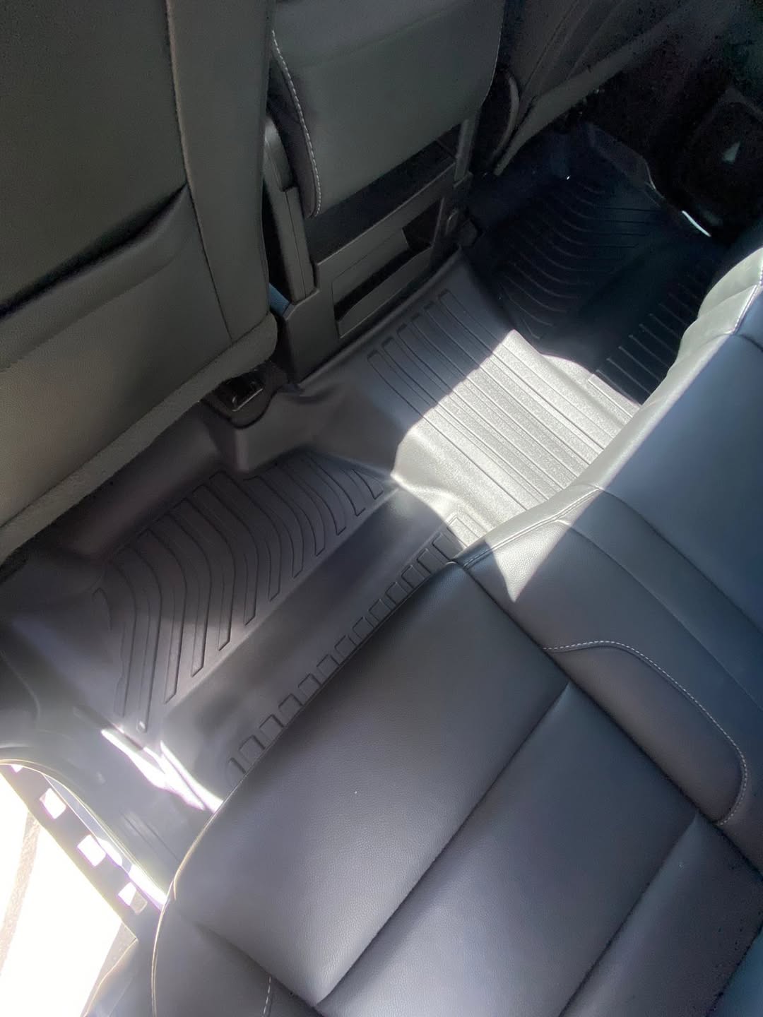PISOS DE CALCE PERFECTO CHEVROLET SILVERADO 2014-2018/2019 3PIEZAS