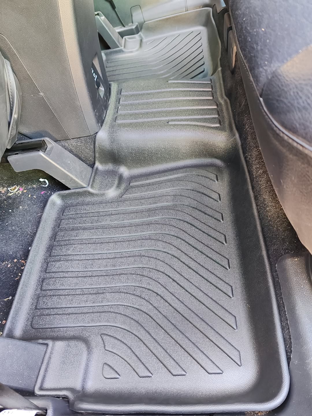 PISOS DE CALCE PERFECTO MITSUBISHI ECLIPSE CROSS 3PIEZAS APLICA PARA TODOS LOS AÑOS