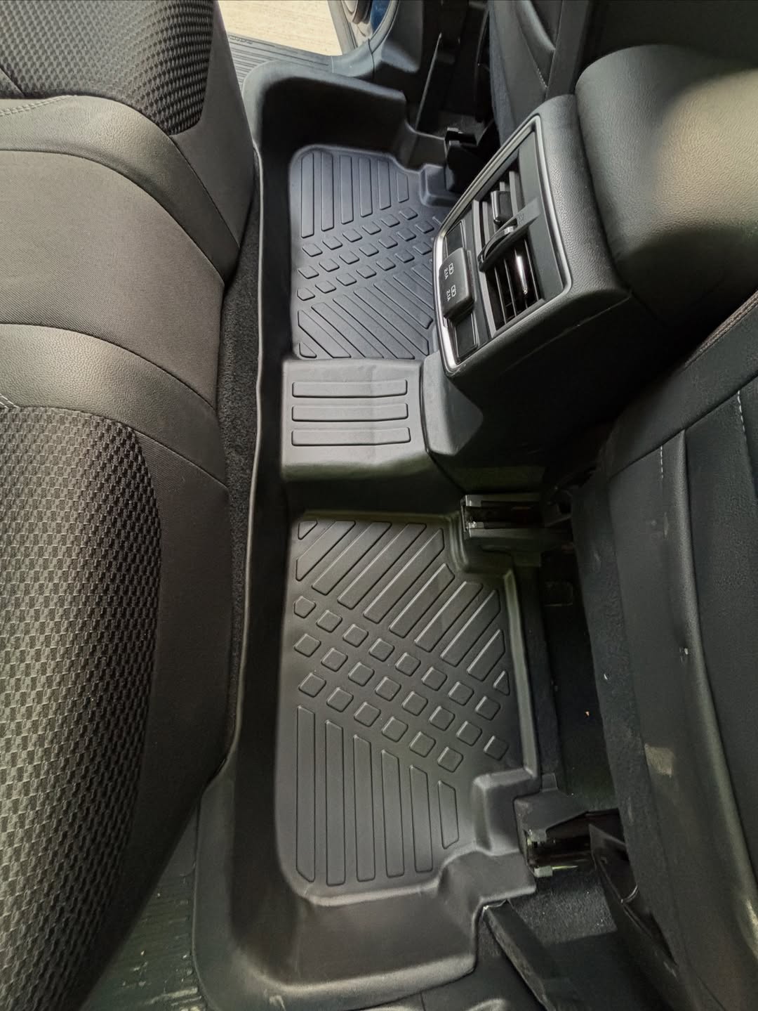 PISOS DE CALCE PERFECTO SUBARU FORESTER 2019-2024 3PIEZAS