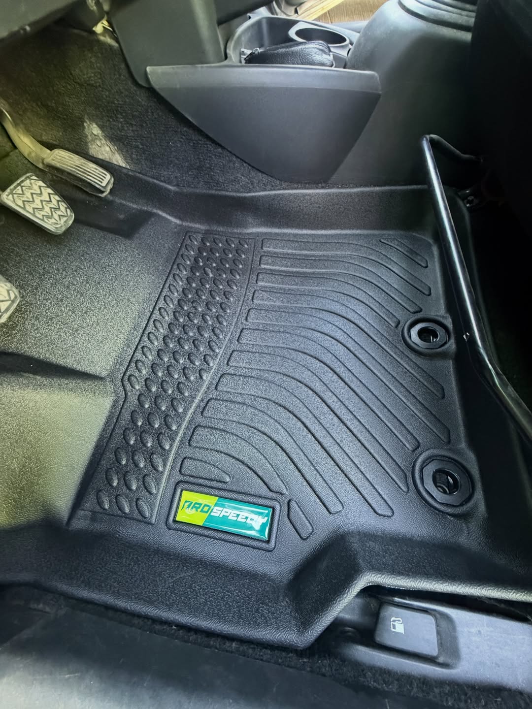 PISOS DE CALCE PERFECTO TOYOTA YARIS 2006-2010 3PIEZAS