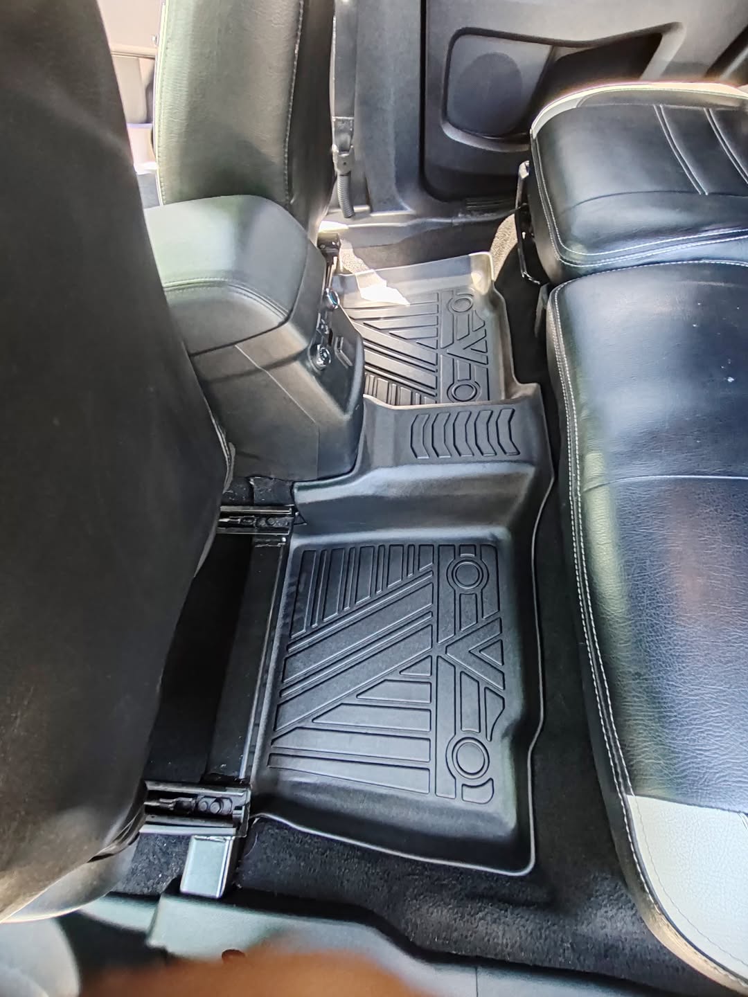 PISOS DE CALCE PERFECTO FORD EXPLORER 2015-2019 3PIEZAS