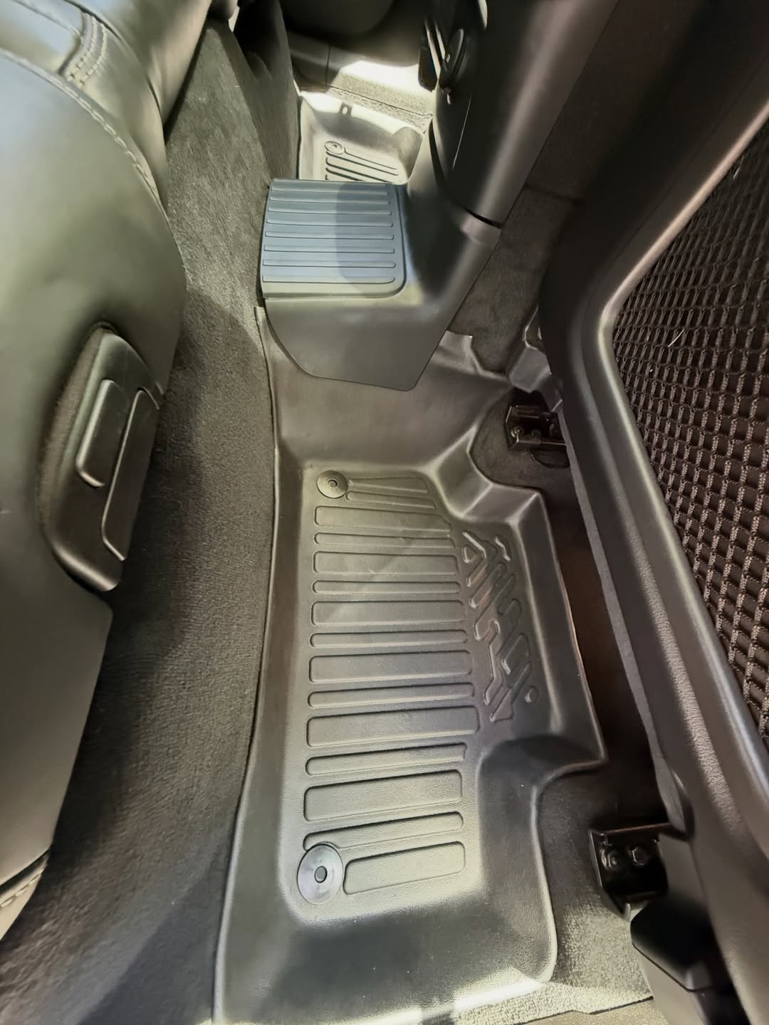 PISOS DE CALCE PERFECTO VOLVO XC60 2018-2024 3PIEZAS