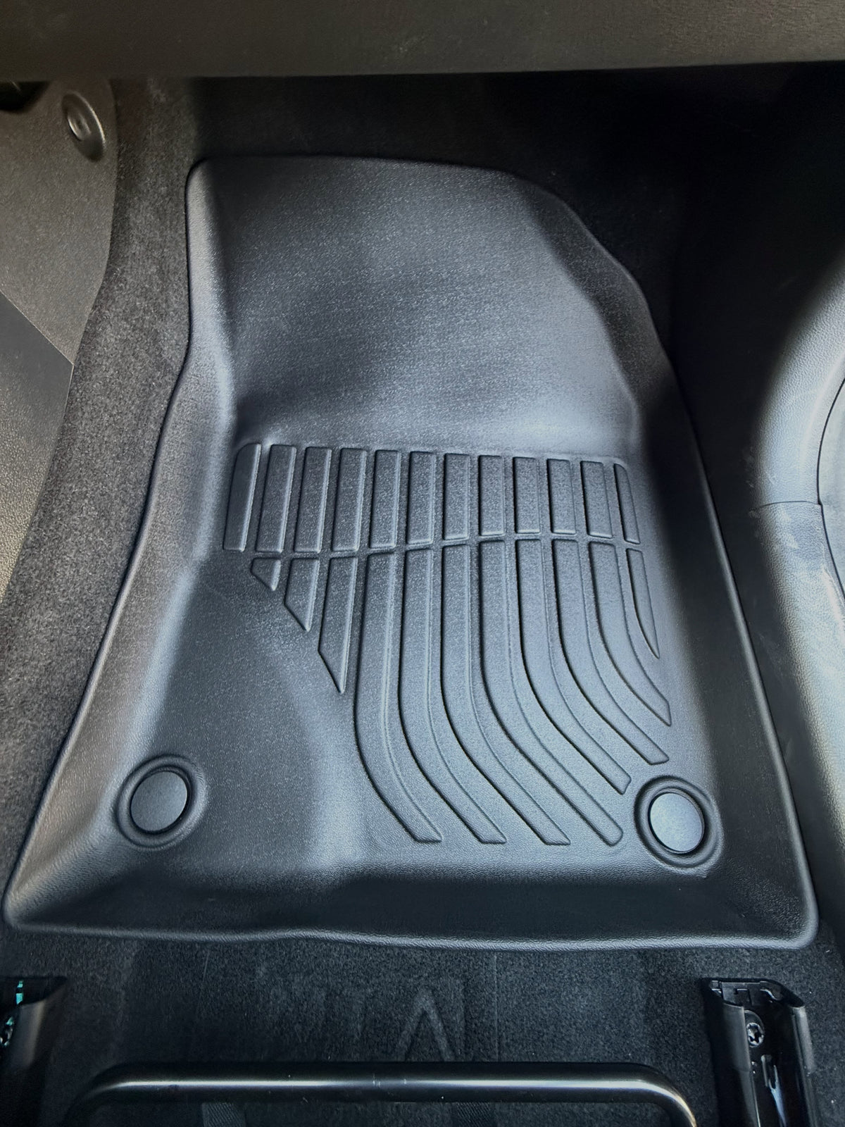 PISOS DE CALCE PERFECTO GEELY COOLRAY 3PIEZAS APLICA PARA TODOS LOS AÑOS