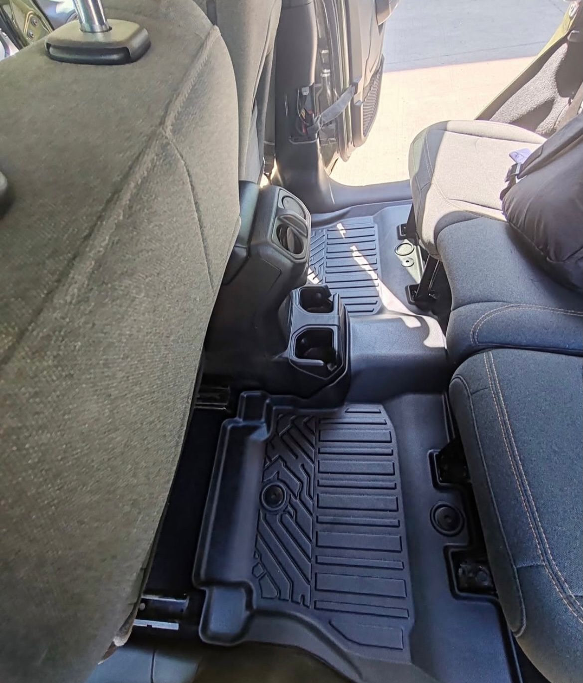 PISOS DE CALCE PERFECTO JEEP WRANGLER 5PUERTAS 2014-2017 3PIEZAS