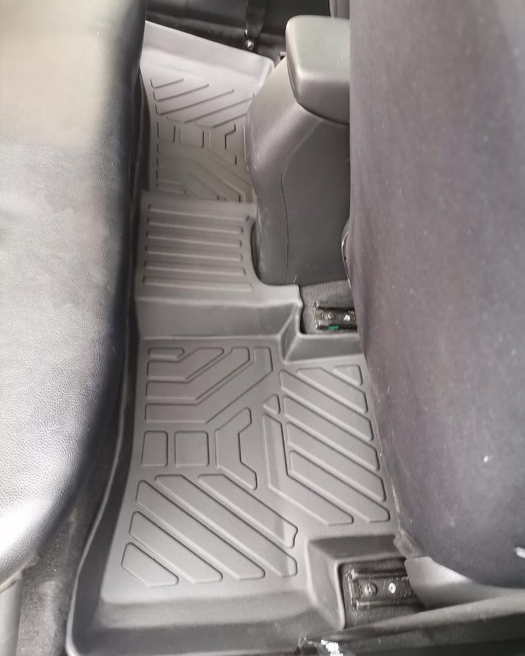 PISOS DE CALCE PERFECTO HYUNDAI ACCENT 2011-2023 RB/HB 3PIEZAS