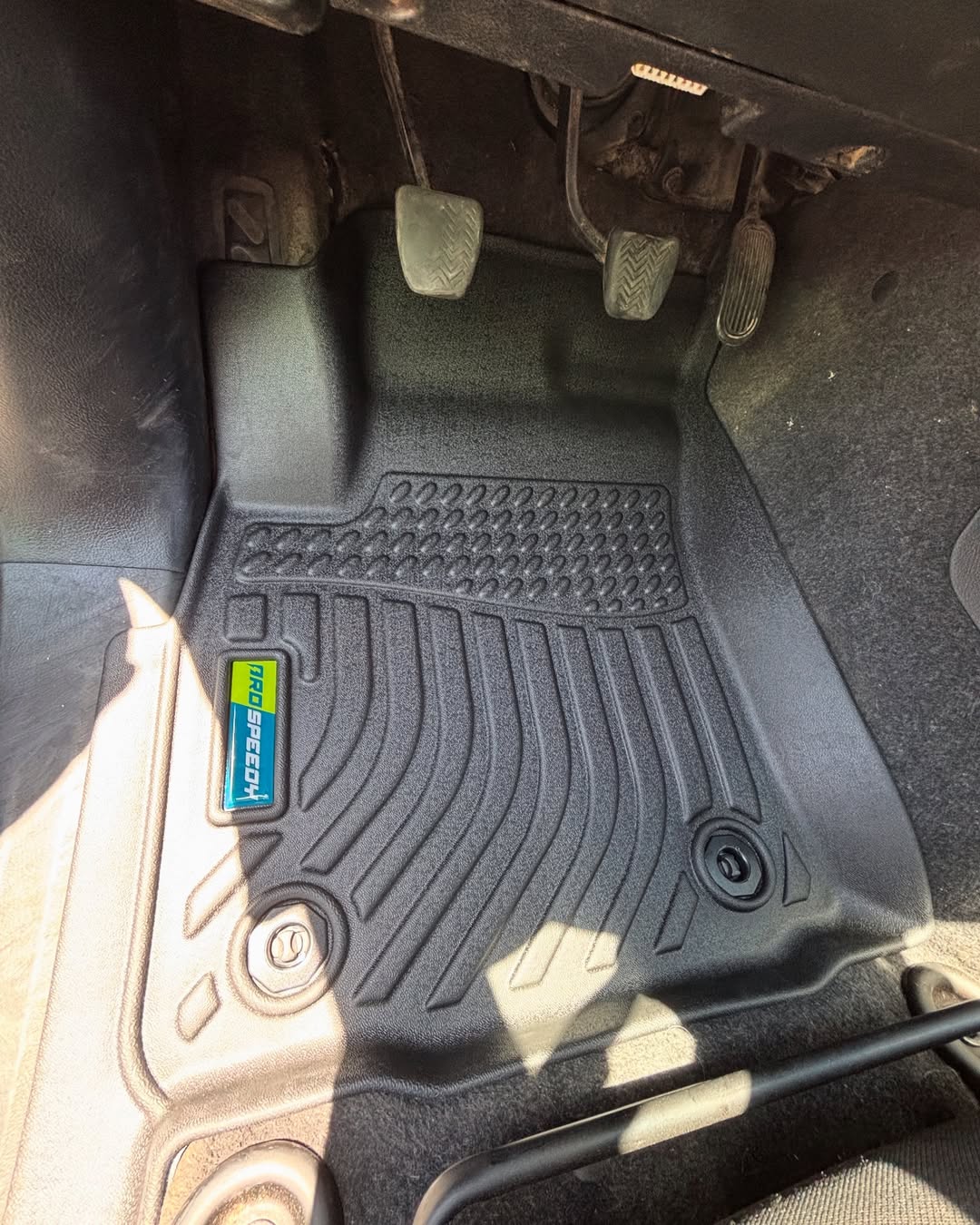 PISOS DE CALCE PERFECTO TOYOTA HILUX REVO 2016+