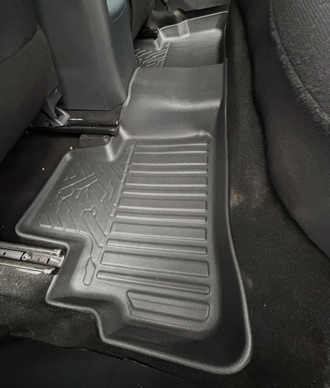 PISOS DE CALCE PERFECTO NISSAN SENTRA 2020+ 3PIEZAS