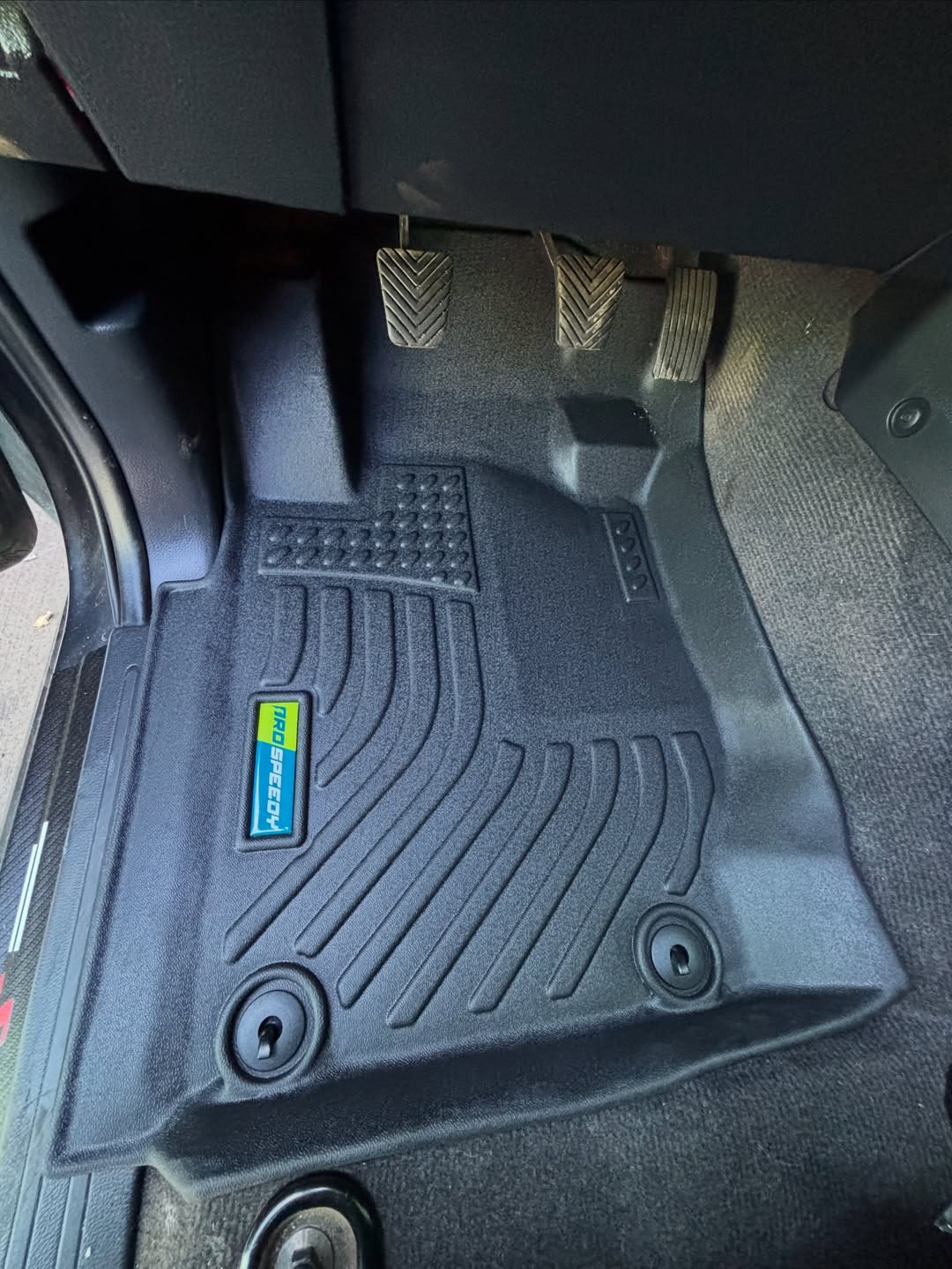 PISOS DE CALCE PERFECTO MITSUBISHI L200 2005-2023/2024