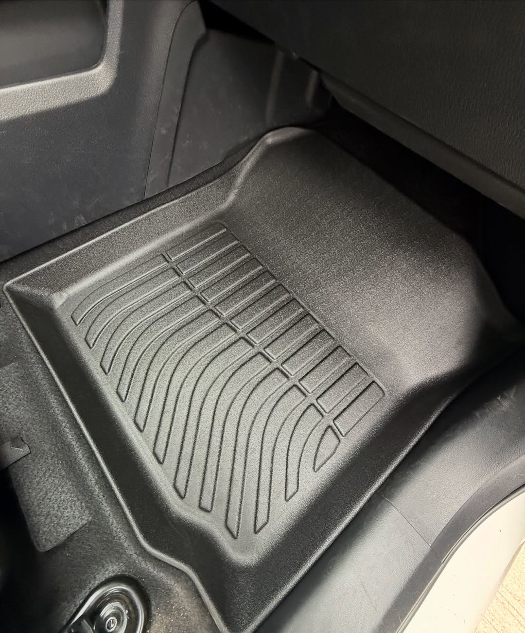 PISOS DE CALCE PERFECTO TOYOTA YARIS 2023+
