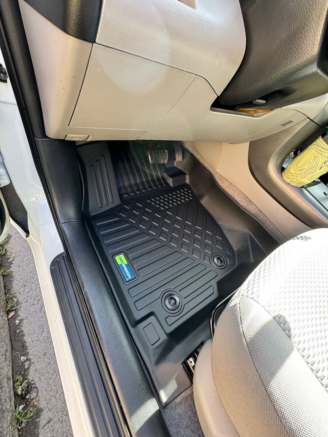PISOS DE CALCE PERFECTO TOYOTA RAV4 2009-2013 3PIEZAS