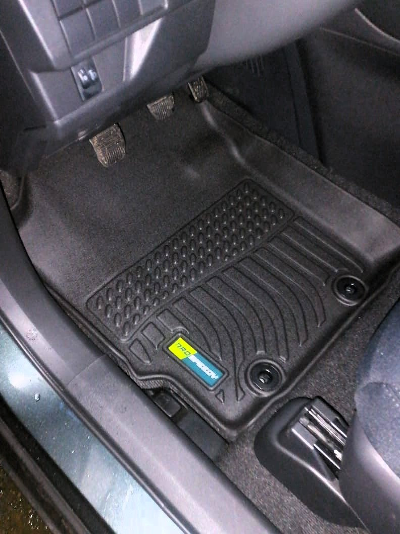 PISOS DE CALCE PERFECTO TOYOTA YARIS CROSS
