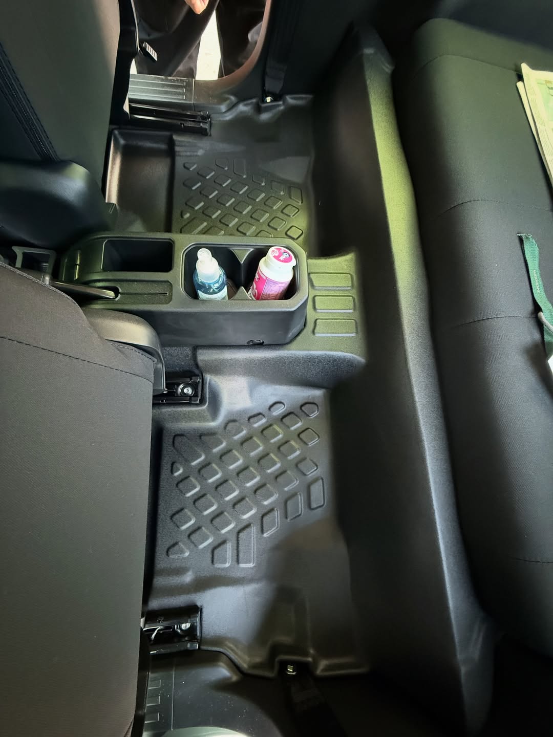 PISOS DE CALCE PERFECTO SUZUKI JIMMY 3 PUERTAS 2020+ AUTOMATICO 3PIEZAS