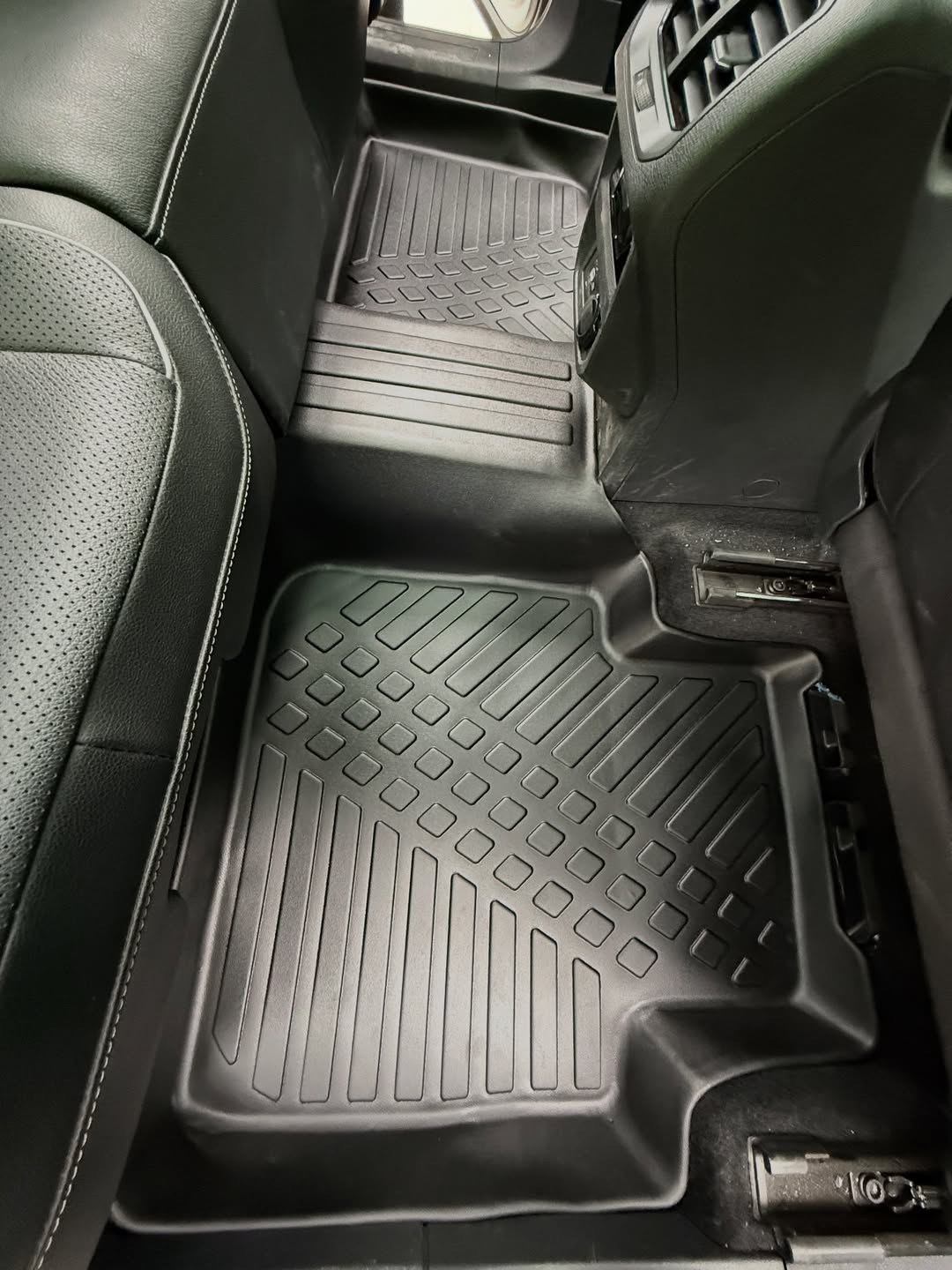 PISO DE CALCE PERFECTO VOLKSWAGEN TIGUAN 2018-2023 4PIEZAS